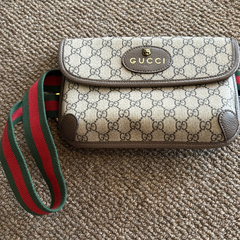 gucci fanny pack